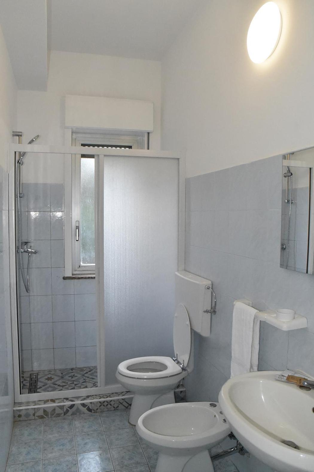Appartamenti La Baia Del Rais Falcone Chambre photo